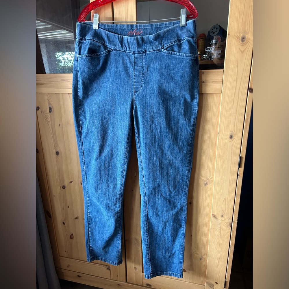 Chic Classic Collection Women’s Pull on Stretch Blue Denim Jeans Size 14 Average